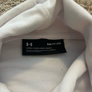 Under Armour Sweatshirt